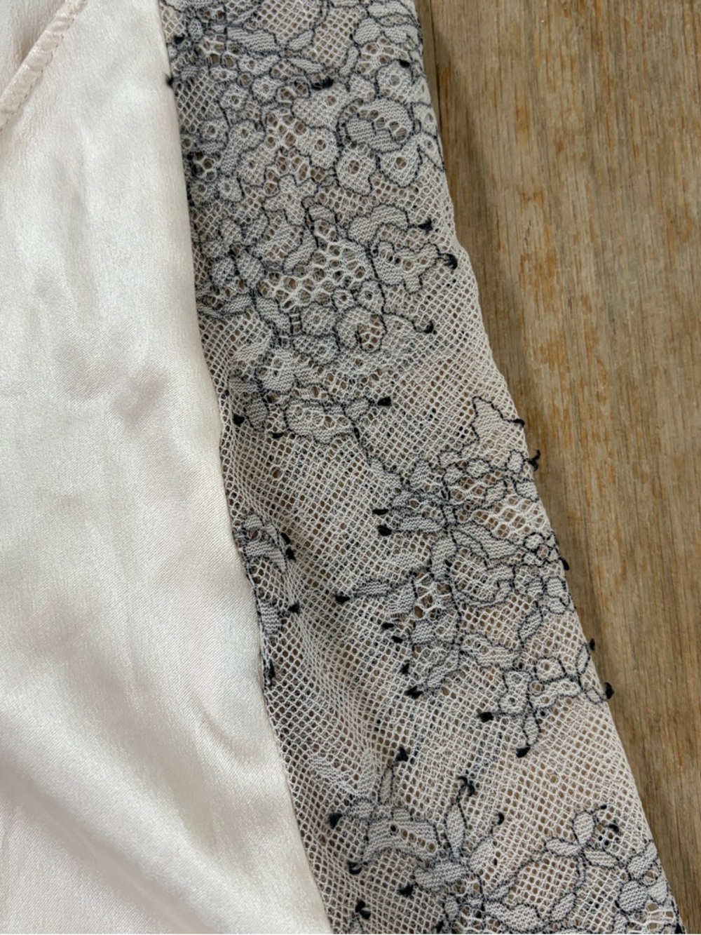 Victoria’s Secret Cream Lace Slip Nightie | Open Back Mini Chemise Small - Picture 3 of 5